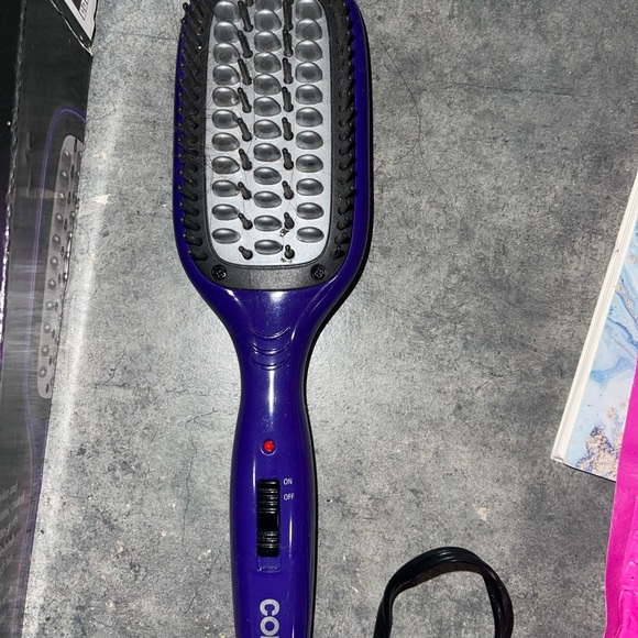 CONAIR STRAIGHTENING BRUSH - Picture 3 of 3